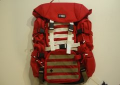 LRG Strapped Back Pack Ʒ