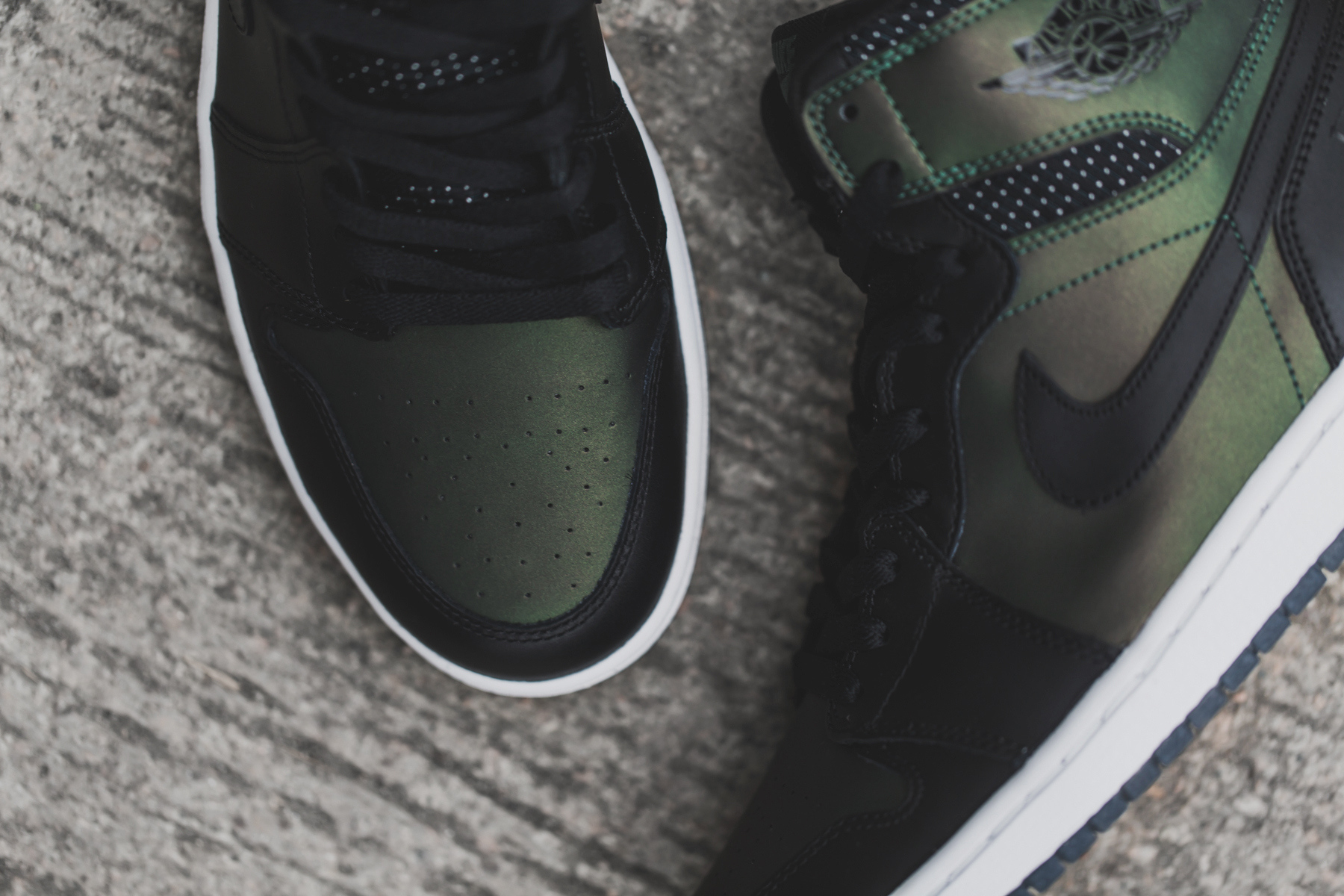 Image of 近賞由 Craig Stecyk 打造的 Nike SB x Air Jordan 1 聯名鞋款