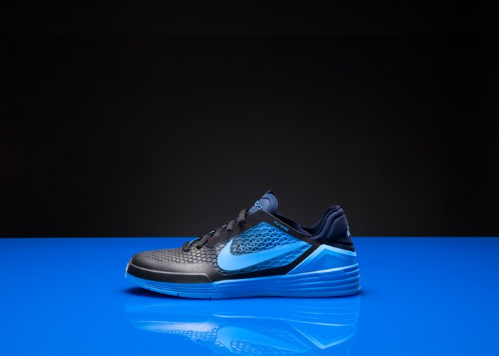 Hyperscreen耐磨层：鞋头及鞋面重点区域运用Nike Hyperscreen 耐磨涂层  