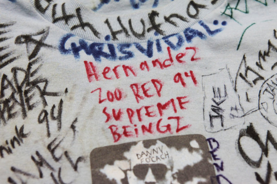 original-1994-supreme-travis-bickle-t-shirt-16-570x380