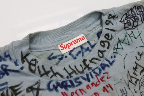 original-1994-supreme-travis-bickle-t-shirt-14-570x380